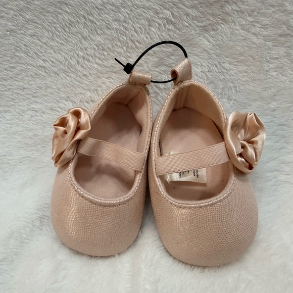 GAP Other - Baby Gap Shimmer Pink Mary Jane Ballet Crib Shoes 3-6M EUC Floral Accent